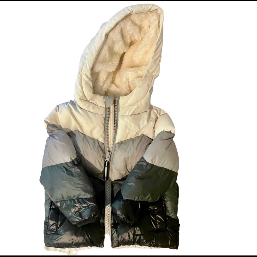 ✨ 3 items for 15% off bundle ✨ Cat & Jack 18m fuzzy winter jacket - NO STAINS